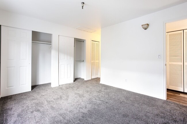 Building Photo - 2 Bedroom Fireside Condo- Minutes away from Park City Mountain