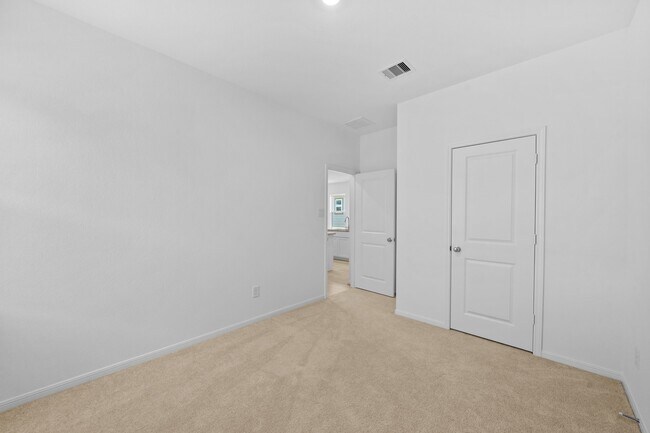 Building Photo - 18006 Lasso Mls Dr