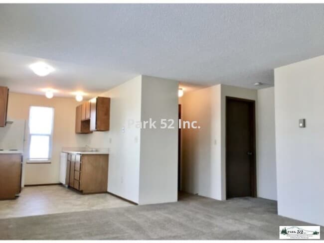 Building Photo - 6601 S Tyler St