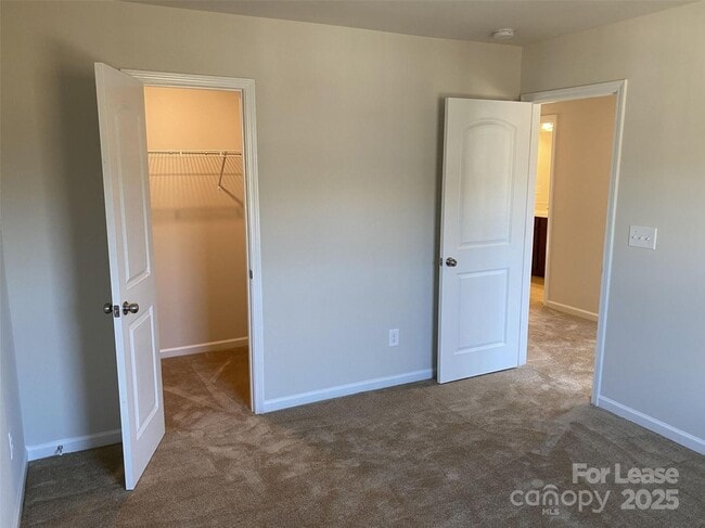 Building Photo - 7418 Sienna Heights Pl