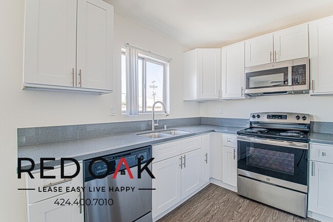Building Photo - 8123 Langdon Ave