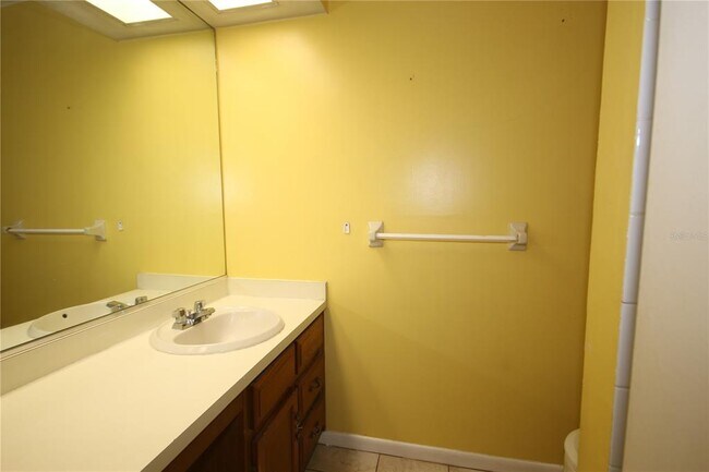 Building Photo - 2084 Sunset Grove Ln
