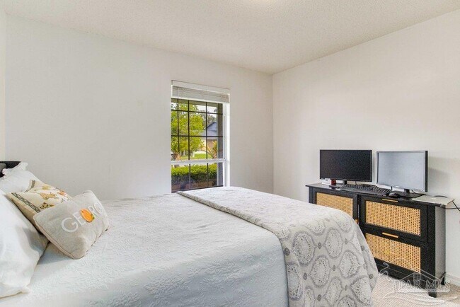 Building Photo - 5217 Choctaw Ave