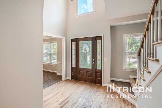 Building Photo - 7067 Brook Side Landing