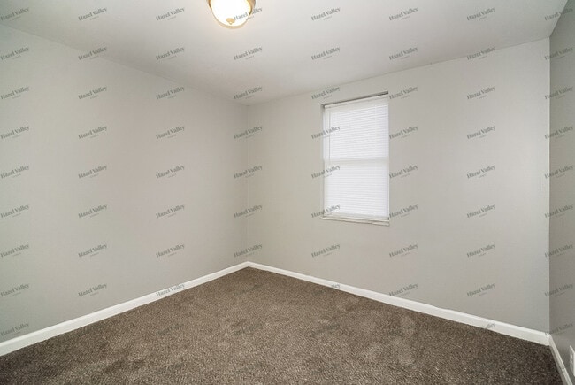 Building Photo - 1601 Bauer Ave