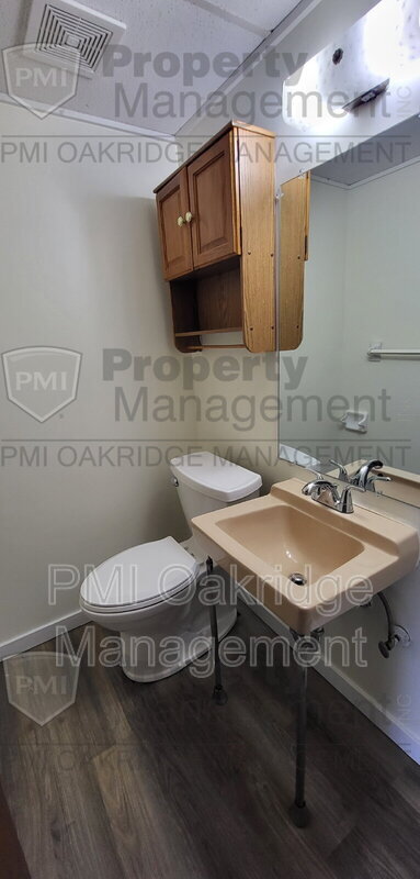 Building Photo - 1531 Spruce Ave