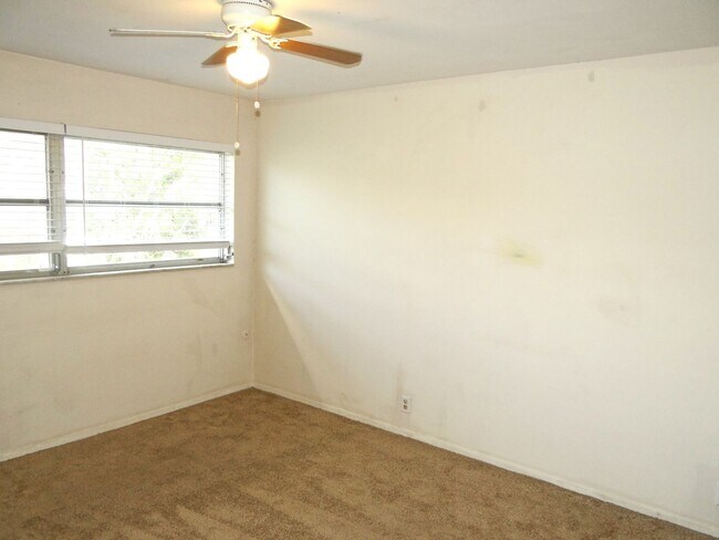 Building Photo - 2 bed / 2bath condo in the heart of Clearwater