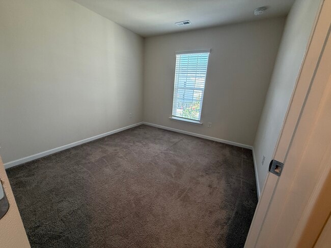 Building Photo - 501 Hunters Dance Road
