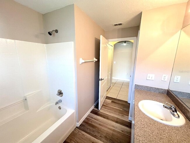 Building Photo - 47 Wellwood Ln