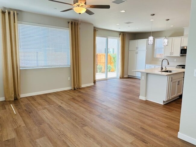 Building Photo - $2,795 Tesoro Viejo, Award Winning Communi...
