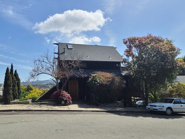 Building Photo - West Richmond/Castro