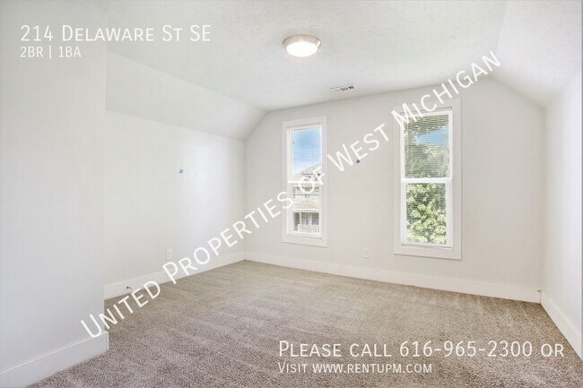 Building Photo - 214 Delaware St SE