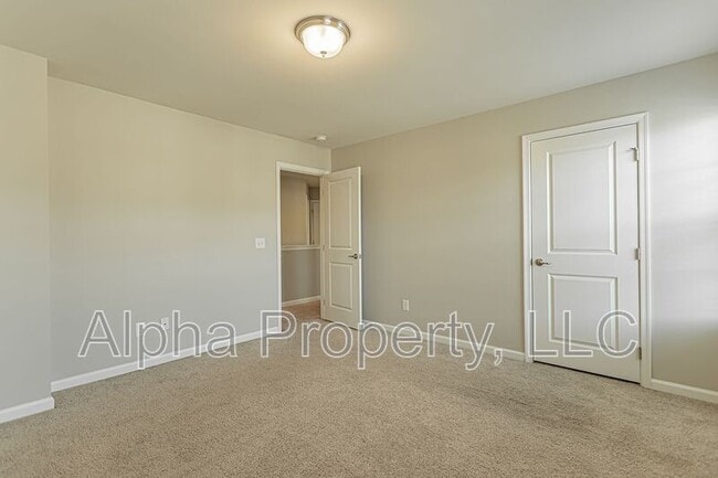 Building Photo - 125 Middleby Way