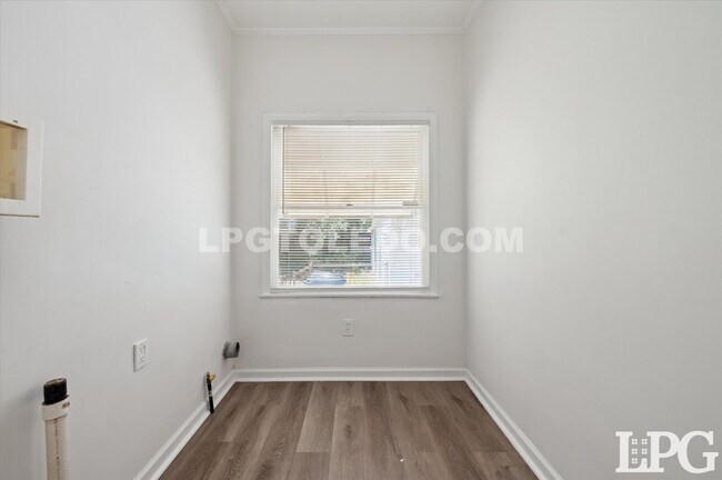 Building Photo - 3617 Homewood Ave