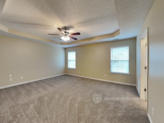 Building Photo - 526 Hansen Dr