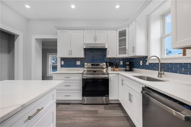 Building Photo - 10 Braman St