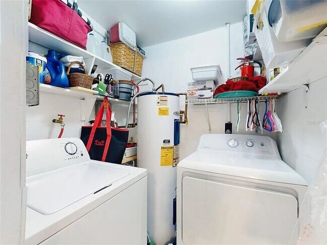 Building Photo - Charming 2-bedroom, 1-bath home