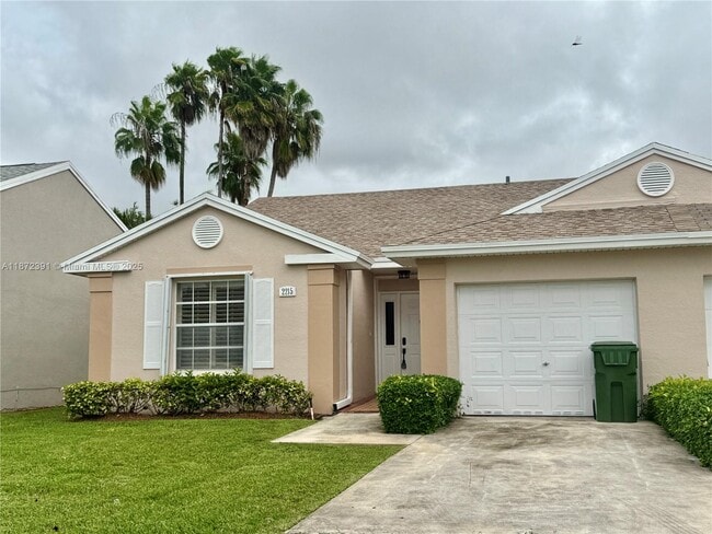 Primary Photo - 2215 SE 6th Ct