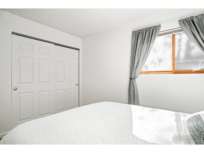 Building Photo - 6545 Kalua Rd