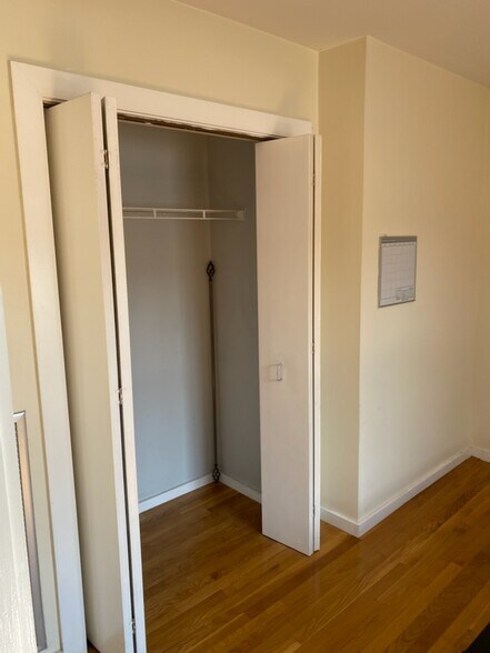 Building Photo - 534 Commonwealth Ave