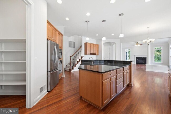 Building Photo - 5285 Meadow Estates Dr