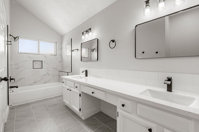Building Photo - 22039 Rivermead Dr