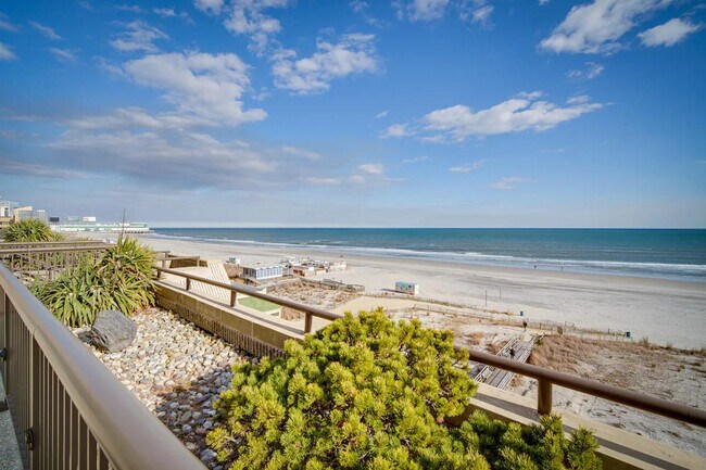 Building Photo - 3101 Boardwalk