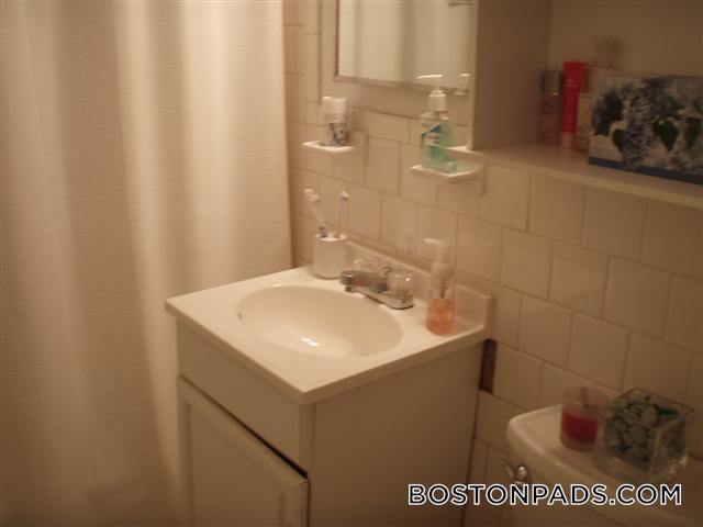 Building Photo - 384 Commonwealth Avenue