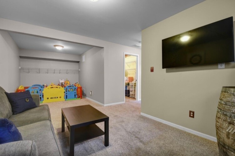 Building Photo - 1249 Fenton Ridge Dr
