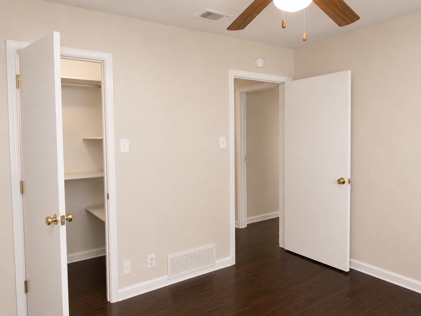 Building Photo - 126 Hollyhill Ln