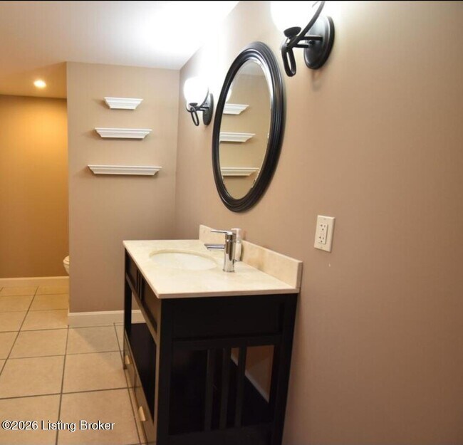 Building Photo - 308 Hawick Pl