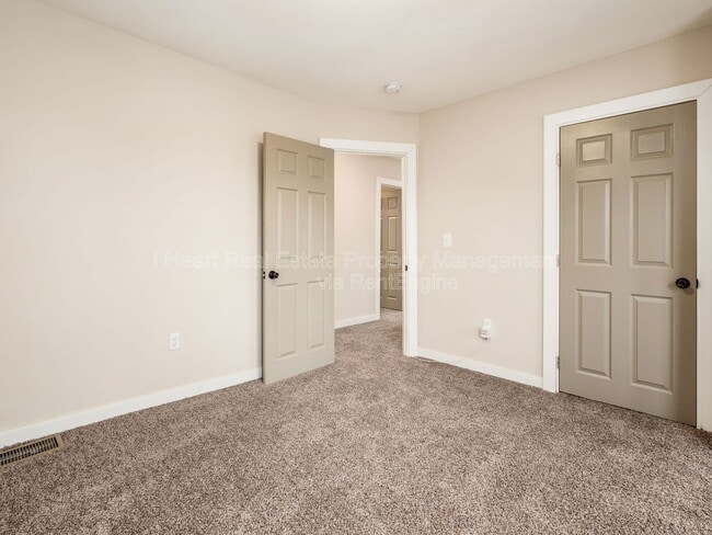 Building Photo - 1390 Sullivant Ave