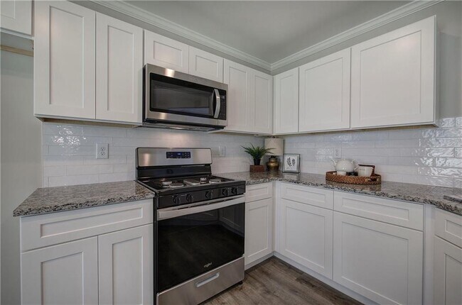 Building Photo - 315 Arbor Cir