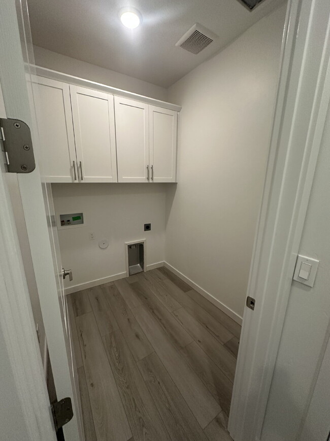 Building Photo - Brand New 4 Bed 3 Bath home!
