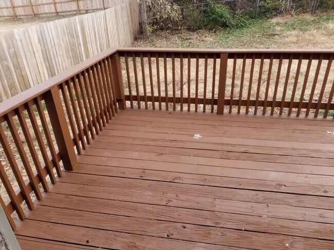 Building Photo - AVAILABLE NOW! Liberty Home 3 Bed 2 Bath 2...