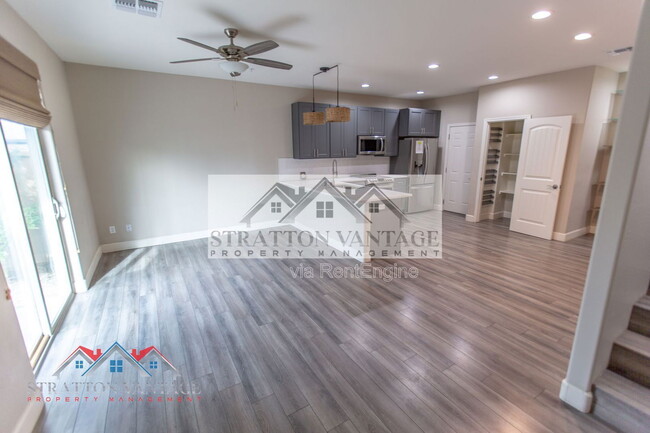 Building Photo - 1406 W Main St