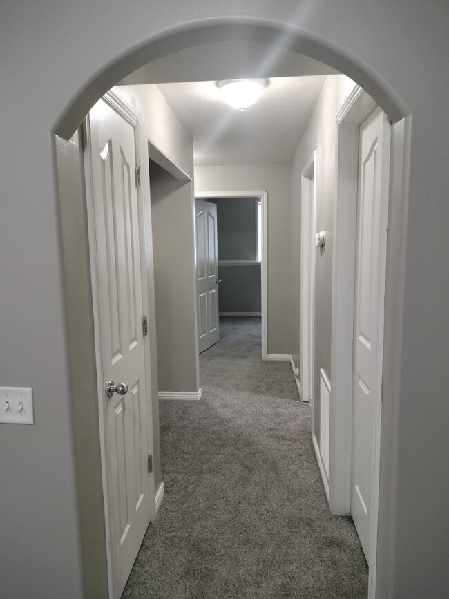 Building Photo - 2 bed 1 bath unit at the Delmar Condos - I...