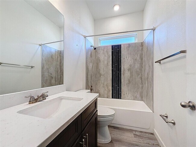 Building Photo - 1843 Manitoba Ct