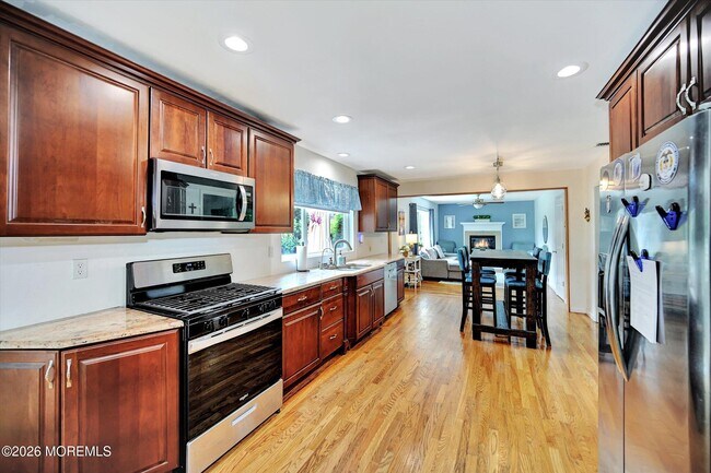 Building Photo - 855 Derry Dr