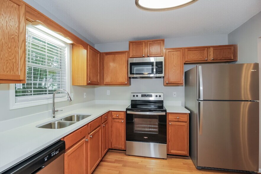 Building Photo - 426 Ivy Crest Dr