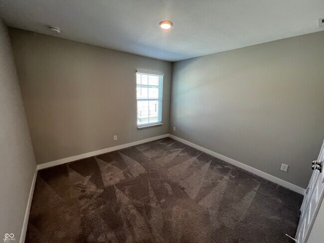 Building Photo - 329 Wakefield Way