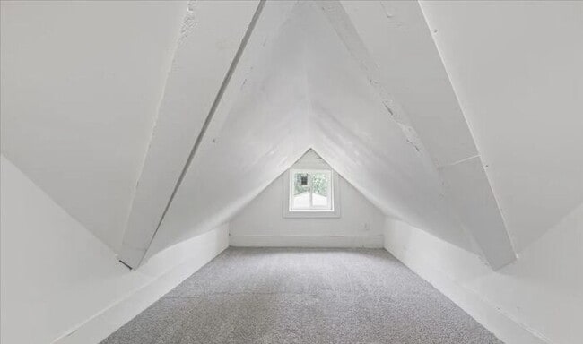 Building Photo - Newly Remolded 4 Bedroom on the Northside