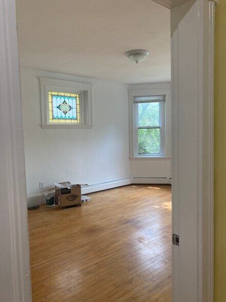 Building Photo - 315 Harvard St