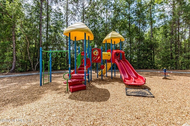 Building Photo - 1380 Fairway Village Dr