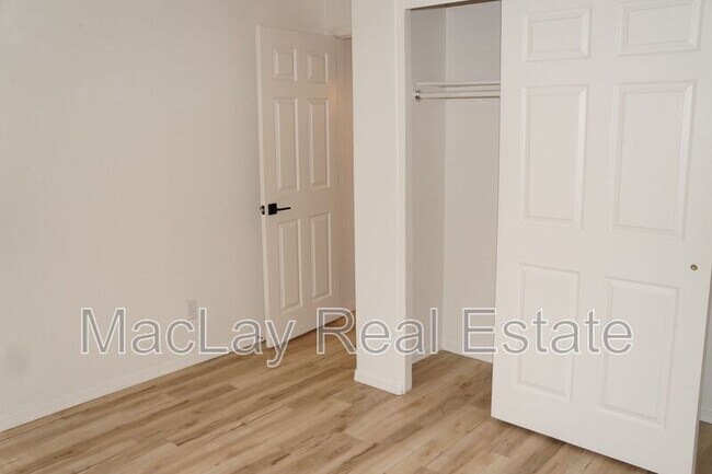 Building Photo - 1115 W Windjammer Dr