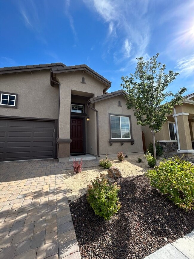 Building Photo - STUNNING 4 Bed / 2 Bath in Wingfield Springs- Available 6/15!