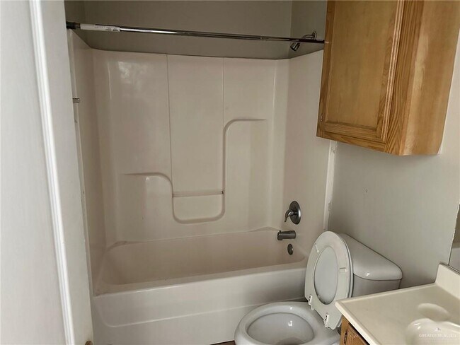 Building Photo - 613 La Mancha Dr