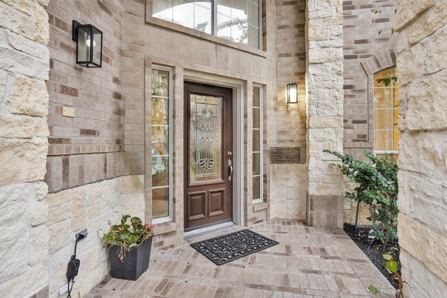 Building Photo - 3006 E Lake Falls Cir