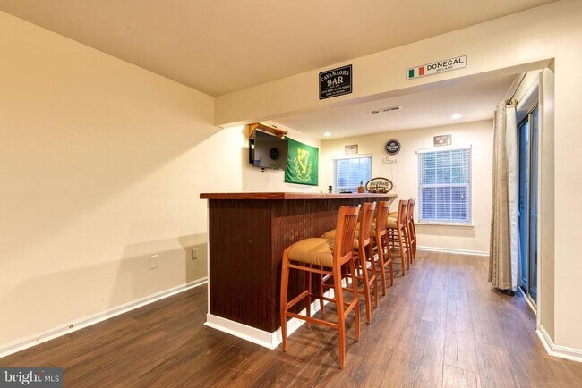 Building Photo - 2 Millhaven Ct