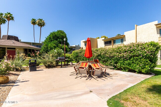 Building Photo - 4610 N 68th St